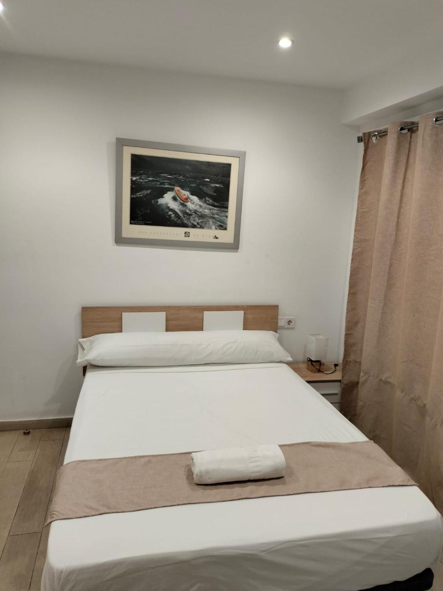 Pension Portugal Alicante Buitenkant foto