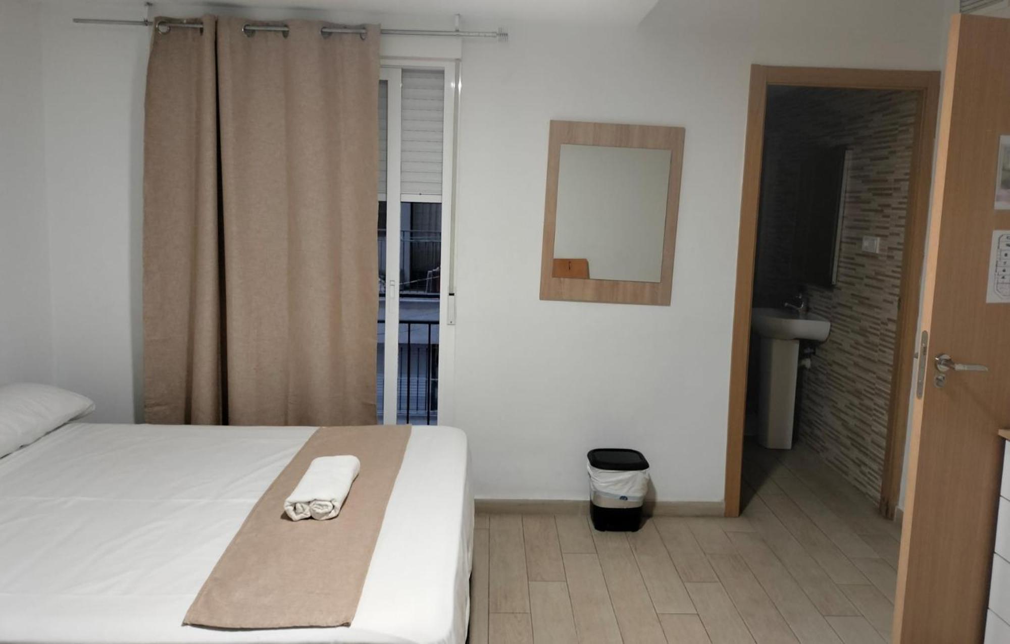 Pension Portugal Alicante Buitenkant foto