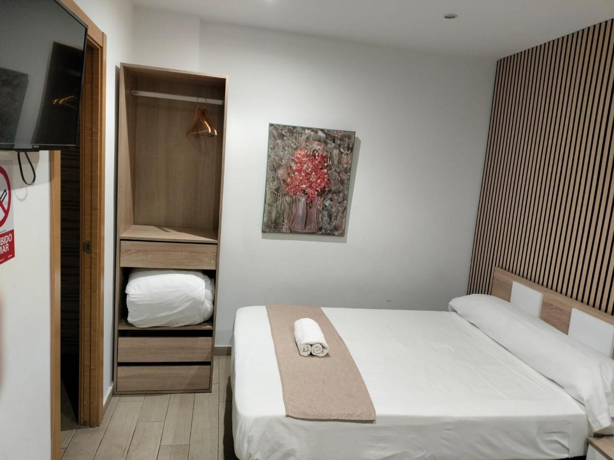 Pension Portugal Alicante Buitenkant foto
