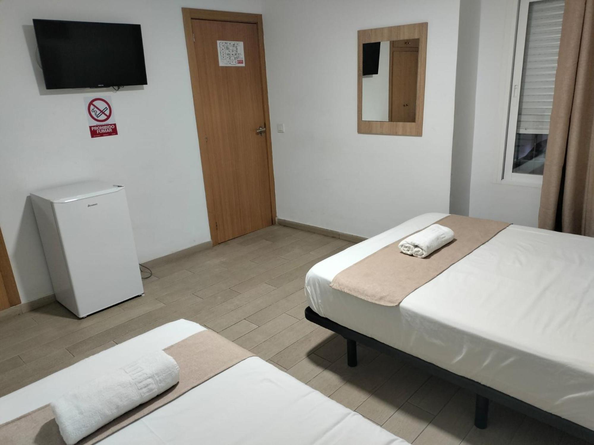Pension Portugal Alicante Buitenkant foto